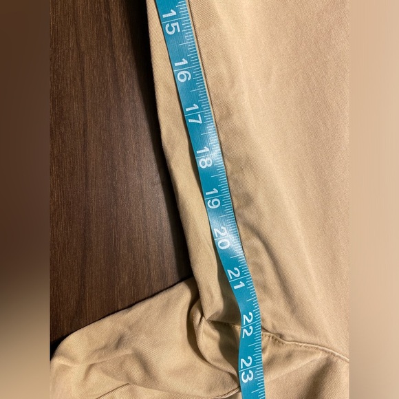 Lands End Women’s 16 Petite Mid Rise Khaki Pants - Picture 6 of 6